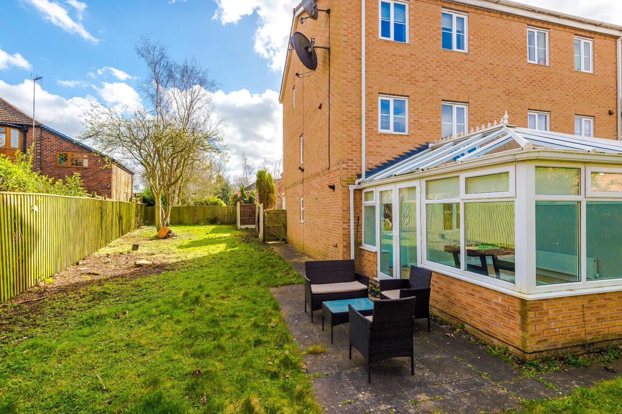 Cravenwood House Villa Manchester Exterior photo